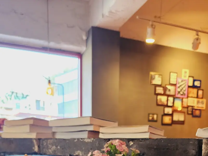 카페 내부 인테리어