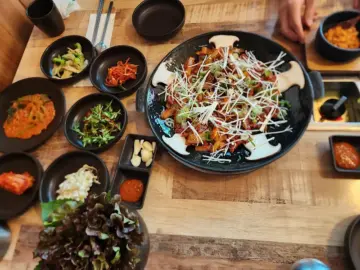피릿골 밥도둑, 홍천에서 만난 정겨운 연봉리 맛집의 향수!
