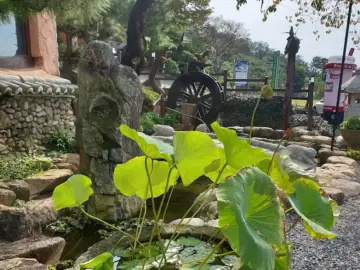 화왕산 자락, 고즈넉한 정취에 빠지다…창녕 민속마당 카페에서 즐기는 특별한 브런치 맛집