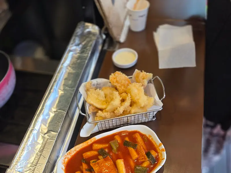 한치 튀김과 떡볶이
