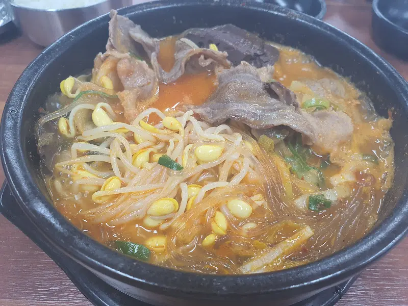 서진항해장국의 푸짐한 해장국