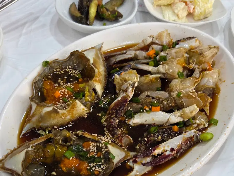 윤기가 좔좔 흐르는 간장게장