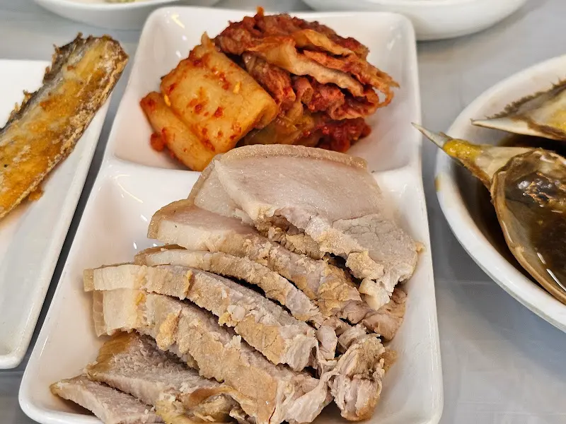 수육과 김치의 환상적인 조합