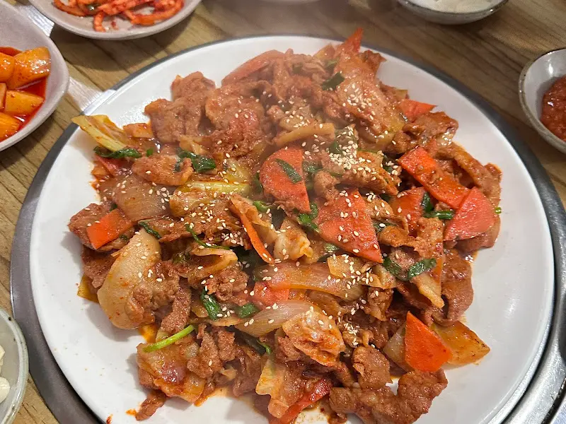 윤기가 흐르는 제육볶음