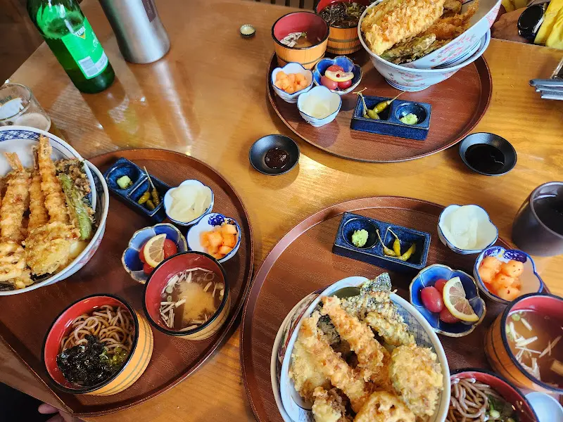 다다텐동 푸짐한 한상