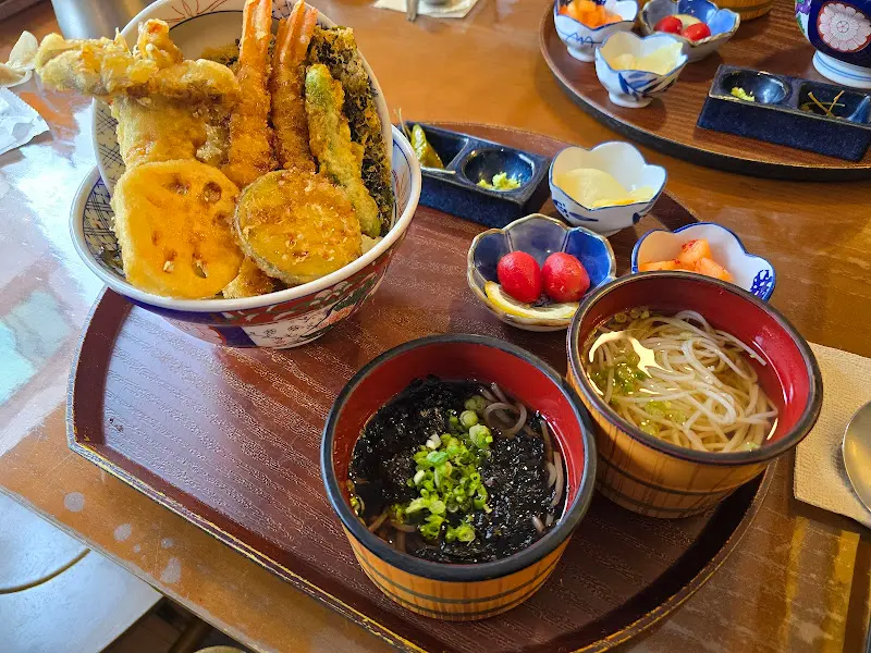 다다텐동 맛있는 튀김들