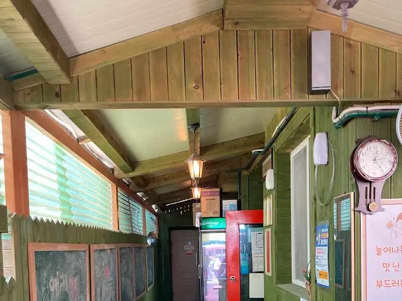 간식2교시 천장