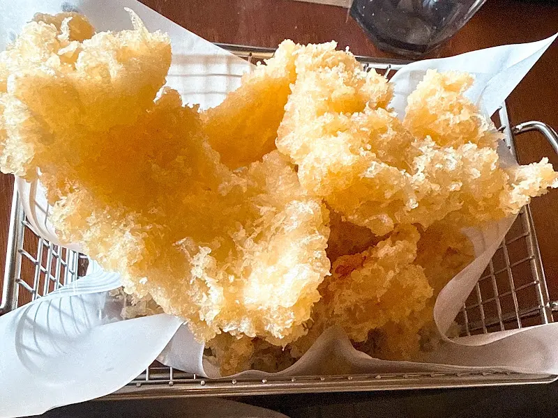 겉은 바삭하고 속은 쫄깃한 한치튀김