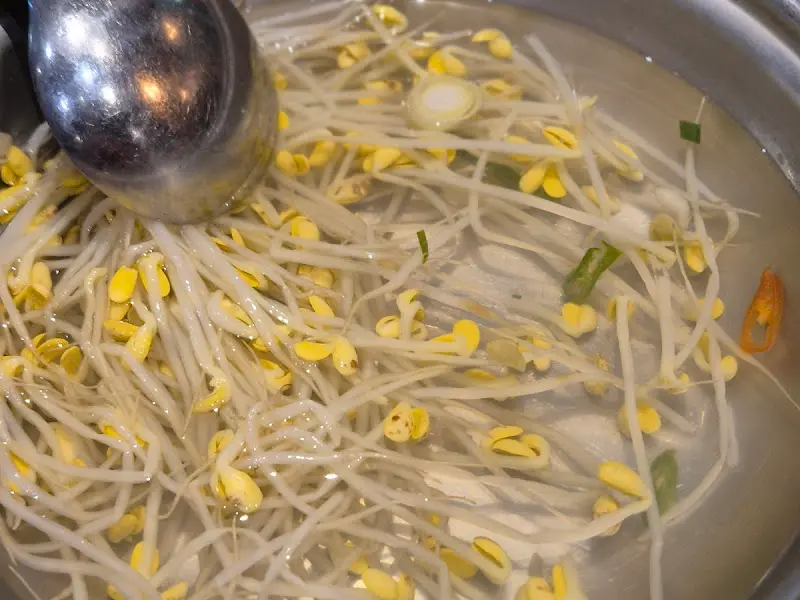 따끈한 콩나물국