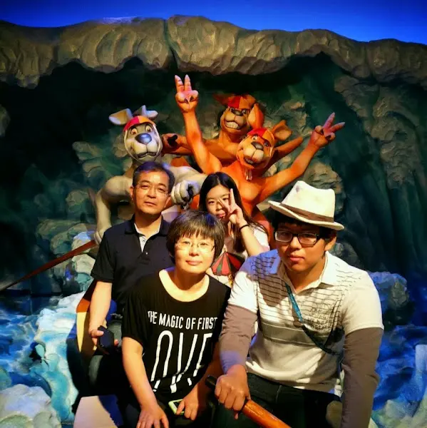 가족사진 (음식과 관련 없음)