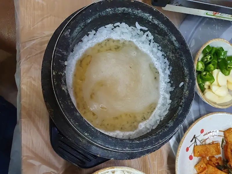 어미생선구이 돌솥밥