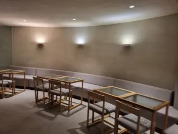 혼자 떠난 삼척 바다, 그 앞에 숨겨진 아몬드 맛집 카페얼(Earl)에서 찾은 커피 한 잔의 여유