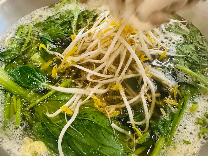 보글보글 끓는 샤브샤브