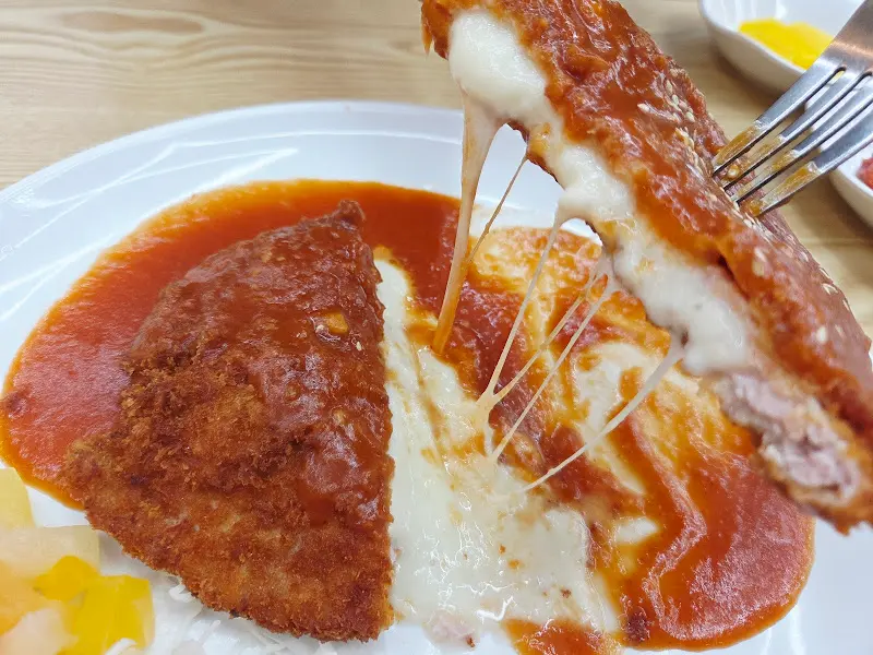 치즈돈까스 단면