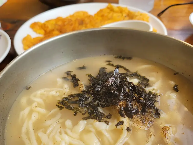 손칼국수 근접샷