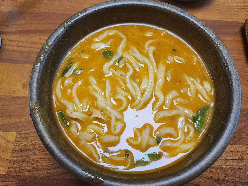 어탕칼제비 국물