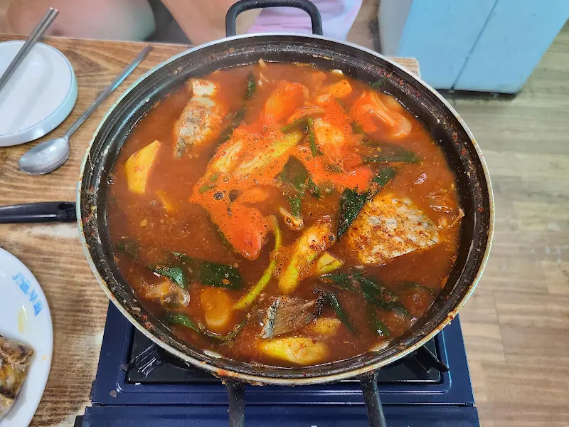 보글보글 끓는 매운탕