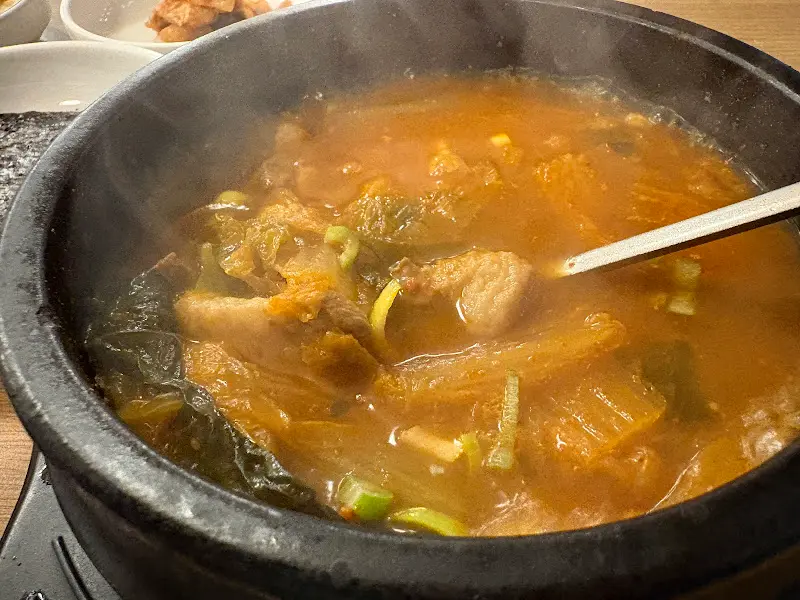 묵은지 김치찌개