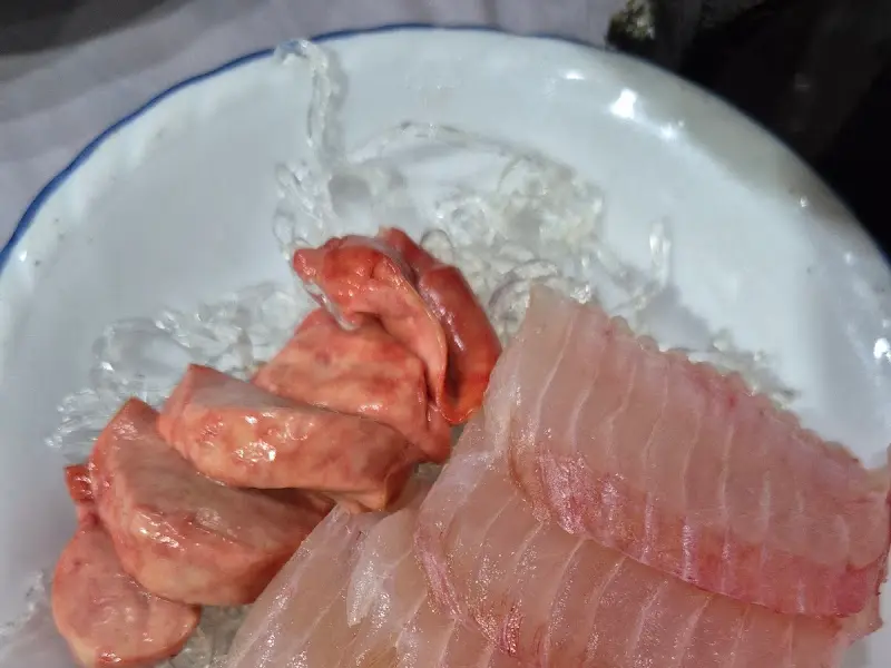 신선한 회 한 접시