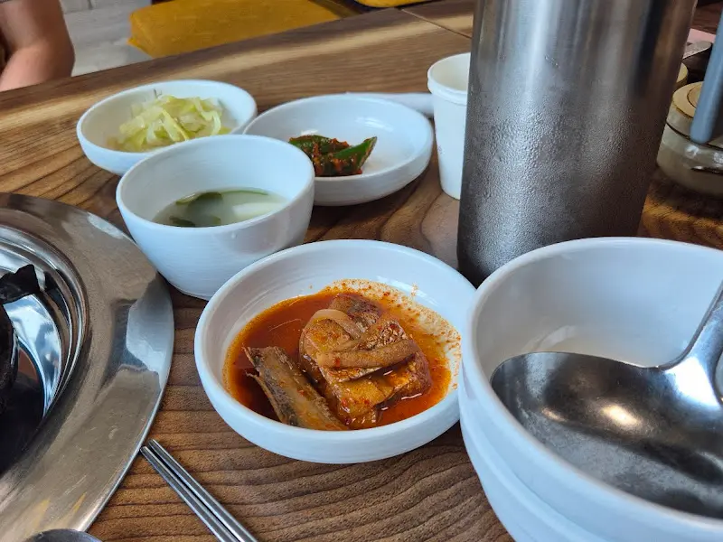 숭어젓갈과 반찬들