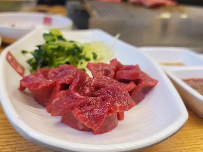 신선함이 살아있는 육회 클로즈업