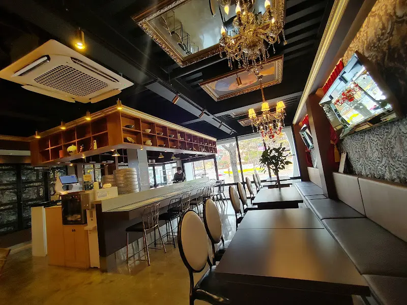 몽몽 내부 인테리어