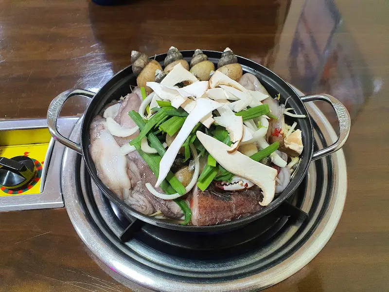 끓기 전 해물탕