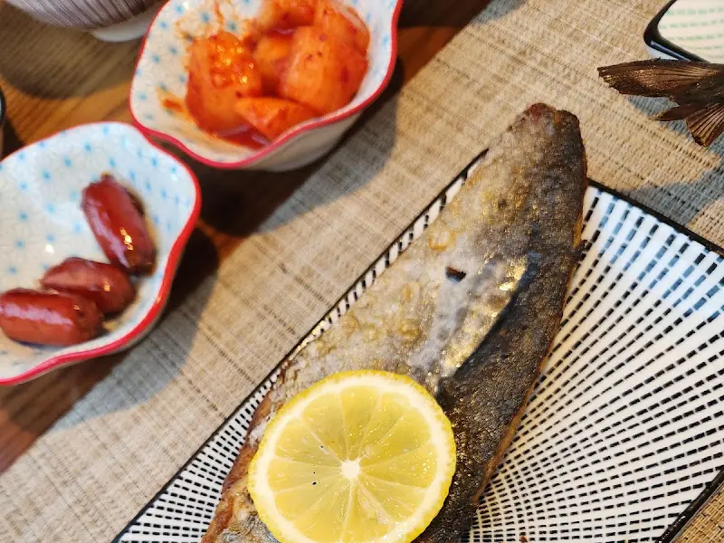 자반고등어구이와 밑반찬