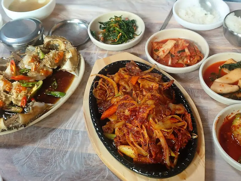 제육볶음과 간장게장