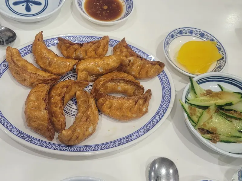 군만두 한 접시