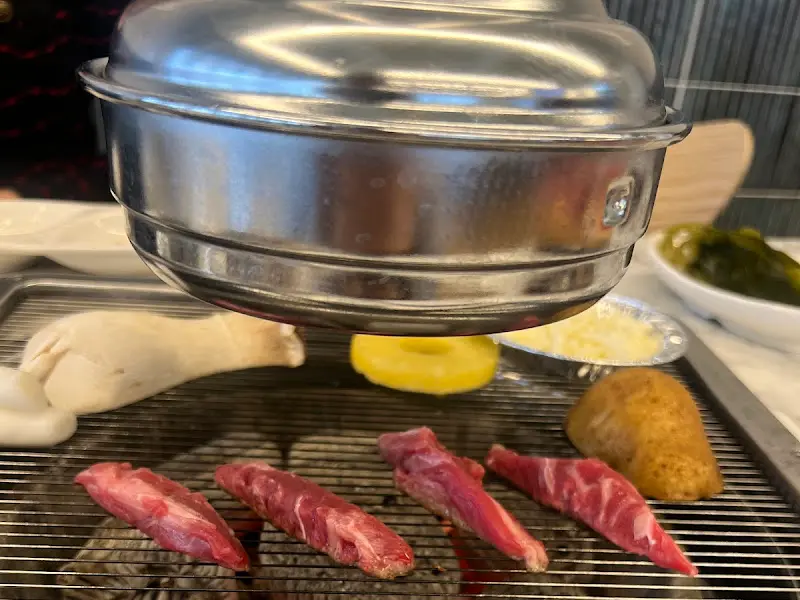 소고기 굽는 모습