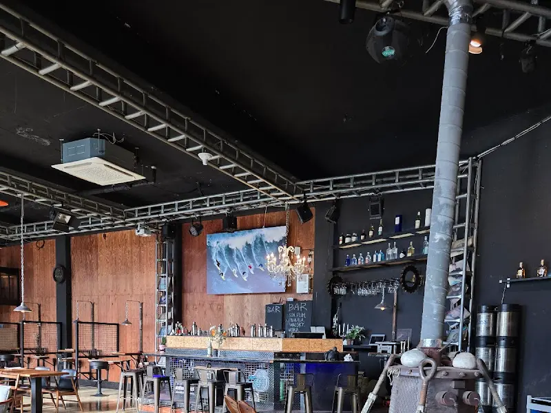 엉클 내부 인테리어