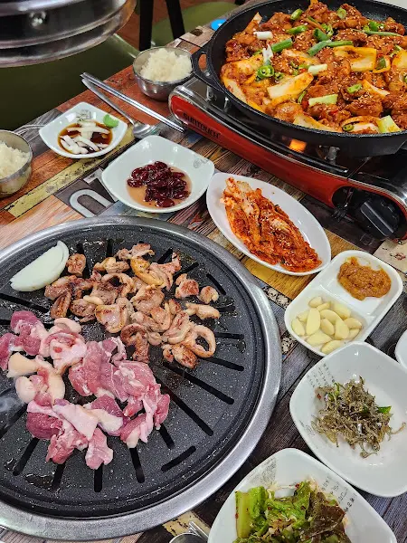 닭불고기와 생오리