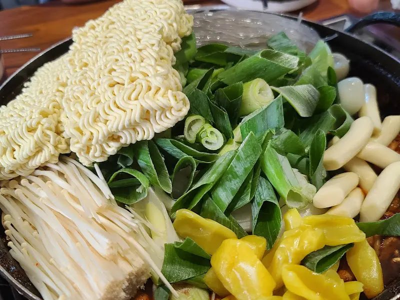 닭도리탕에 라면 사리 추가