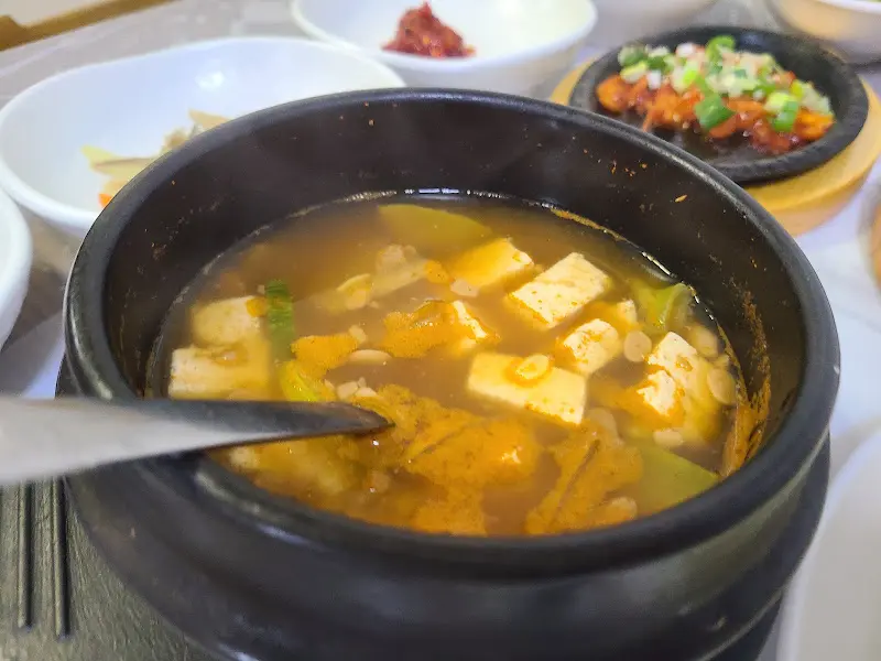 마늘이 들어간 된장찌개