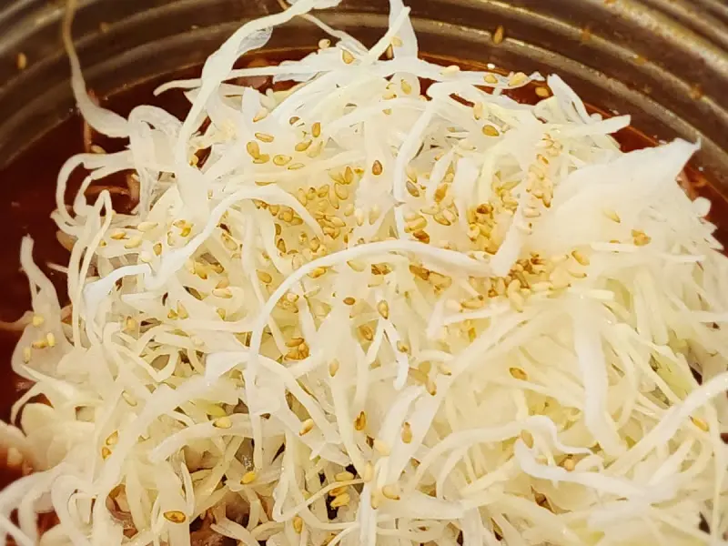 새콤달콤한 막국수