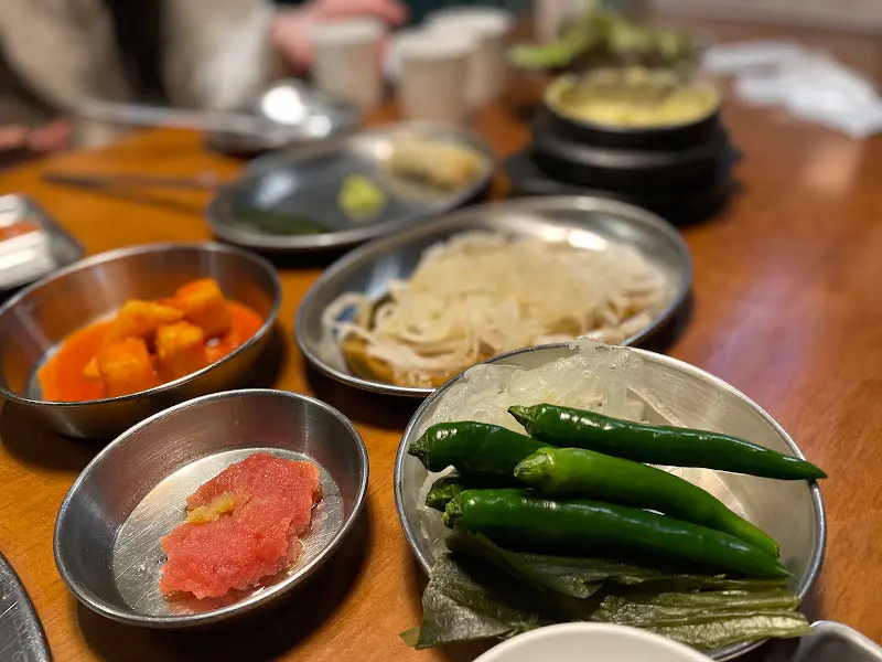 다채로운 밑반찬 클로즈업