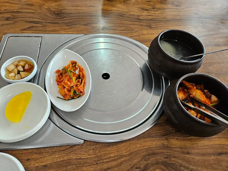 정갈한 기본 반찬