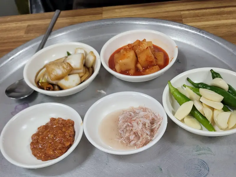 돼지국밥 곁들임 찬