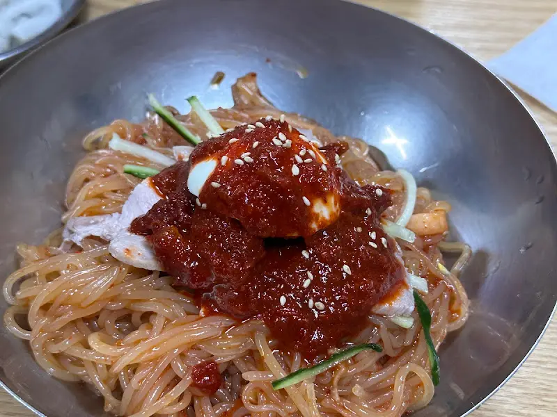 비빔밀면