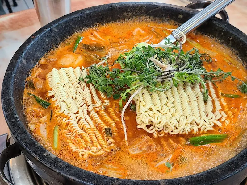부대찌개 근접샷