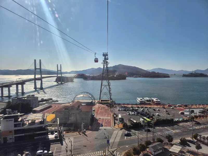 사천 바다 케이블카에서 바라본 삼천포대교의 모습