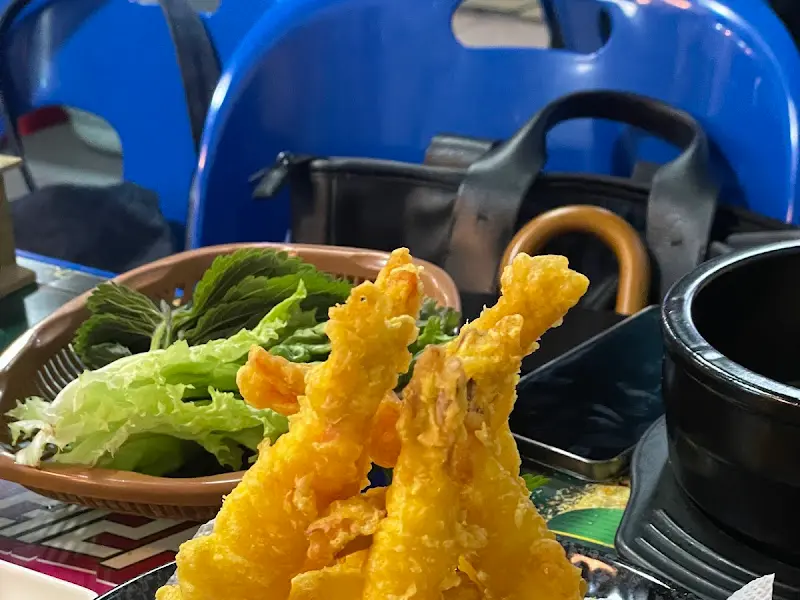 스끼다시로 제공되는 새우튀김