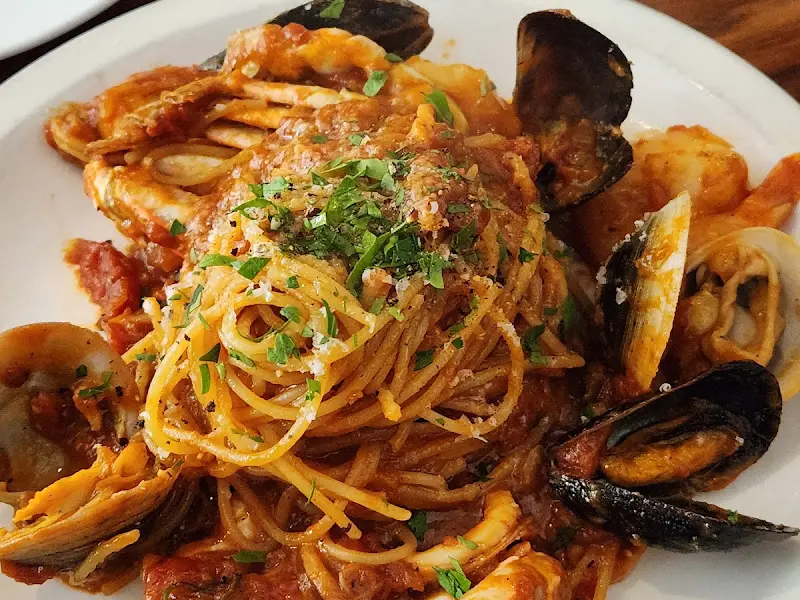 신선한 해산물이 듬뿍 들어간 파스타