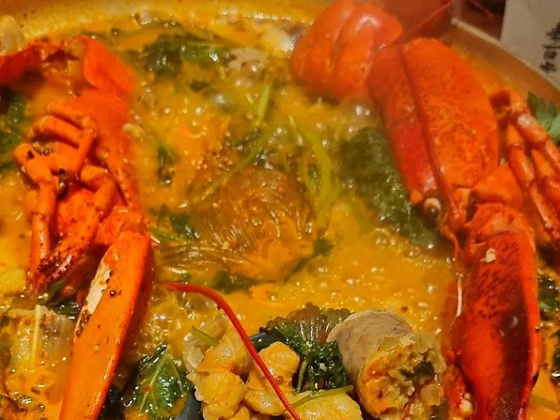 깔끔하고 넓은 주차 공간