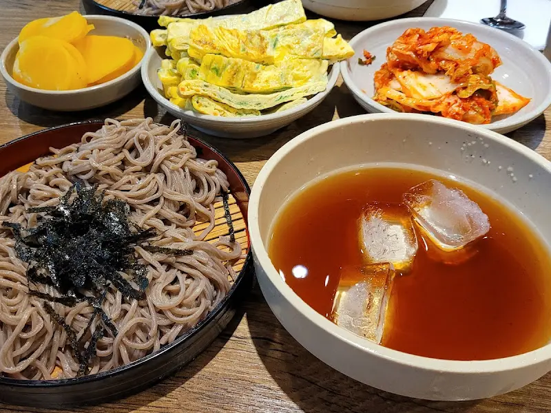 모밀과 환상적인 궁합을 자랑하는 계란말이