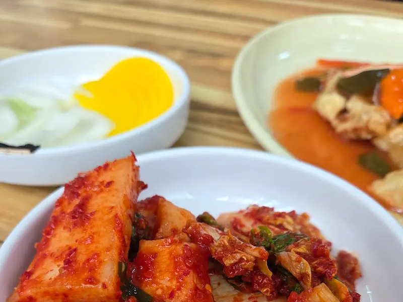 직접 담근 듯한 김치