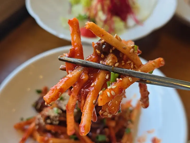 젓가락을 부르는 퓨전 한정식
