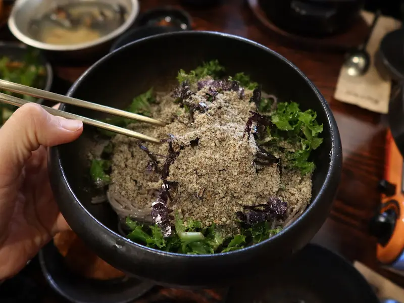 고소함이 가득한 들기름 메밀면