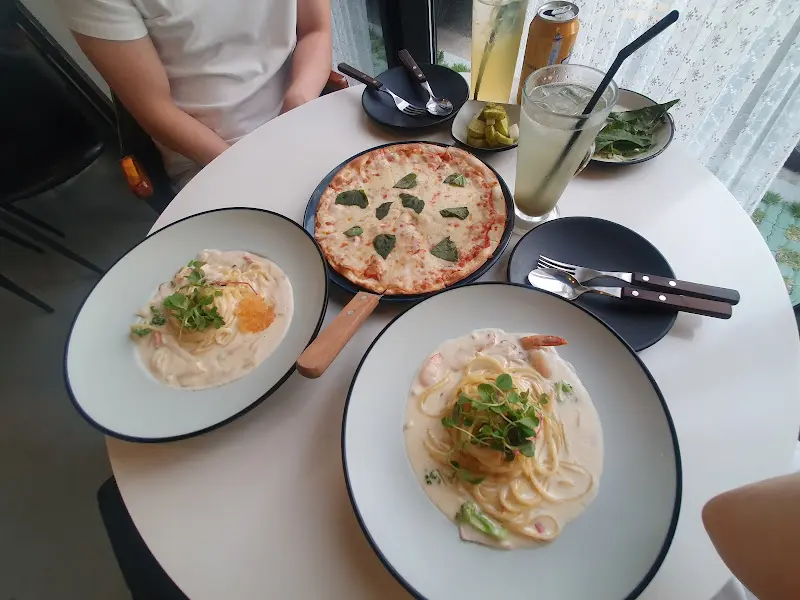 파스타, 피자, 음료